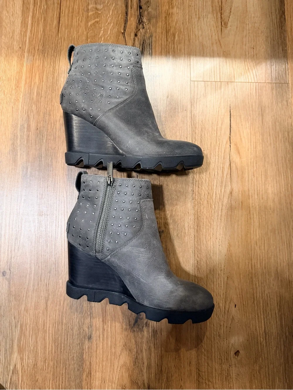 Sorel Women's Gray Leather Ankle Boots with Stud Detail